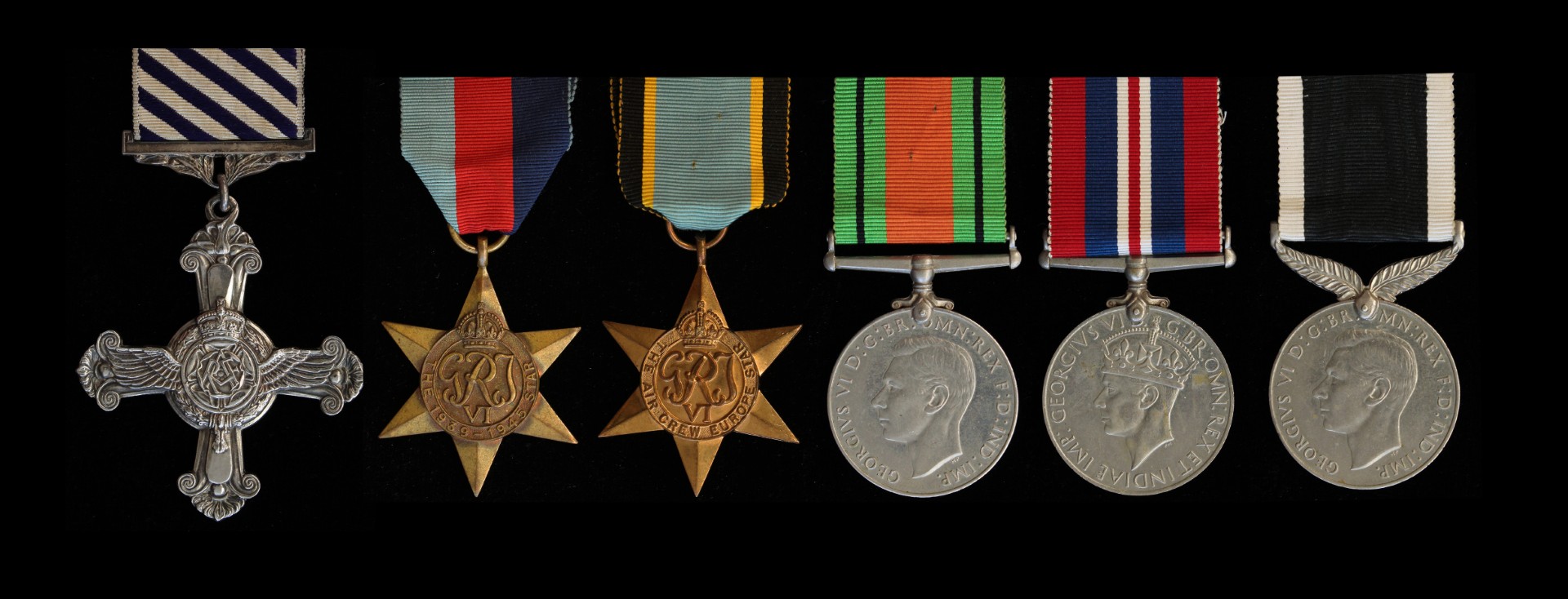 Gordon Page's Distinguished Flying Cross group. Photo: Mowbray Collectables