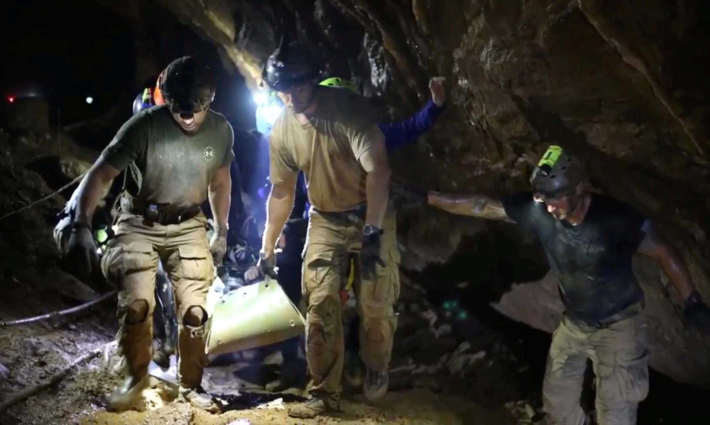 Rescuers work at the Tham Luang cave complex. Photo: Thai Navy Seal via Reuters 