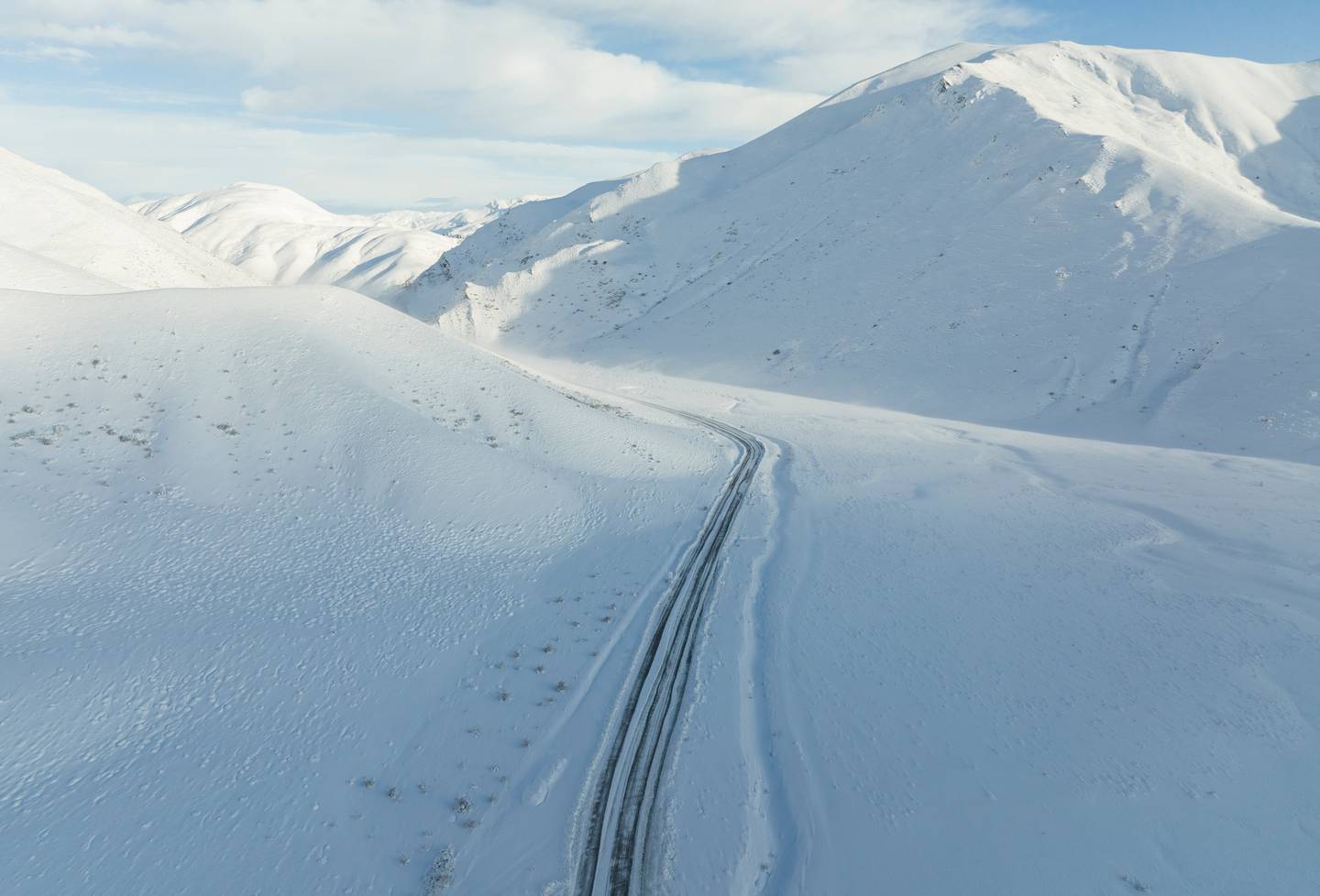 A mammoth effort is under way to clear the Lindis Pass after more than 1.5m of snow fell in the...