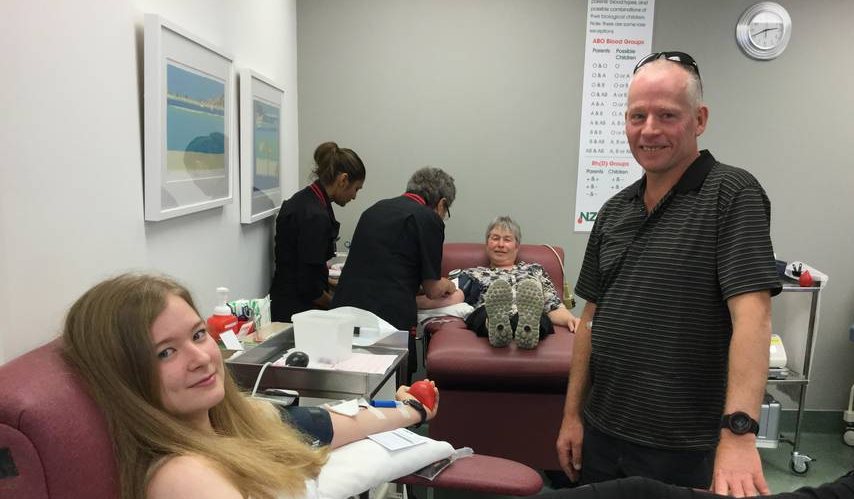 Erin Knox (left), Margaret Knox and Ray Knox giving blood at the New Zealand Blood Service in Dunedin. Photo: New Zealand Blood Service/Facebook