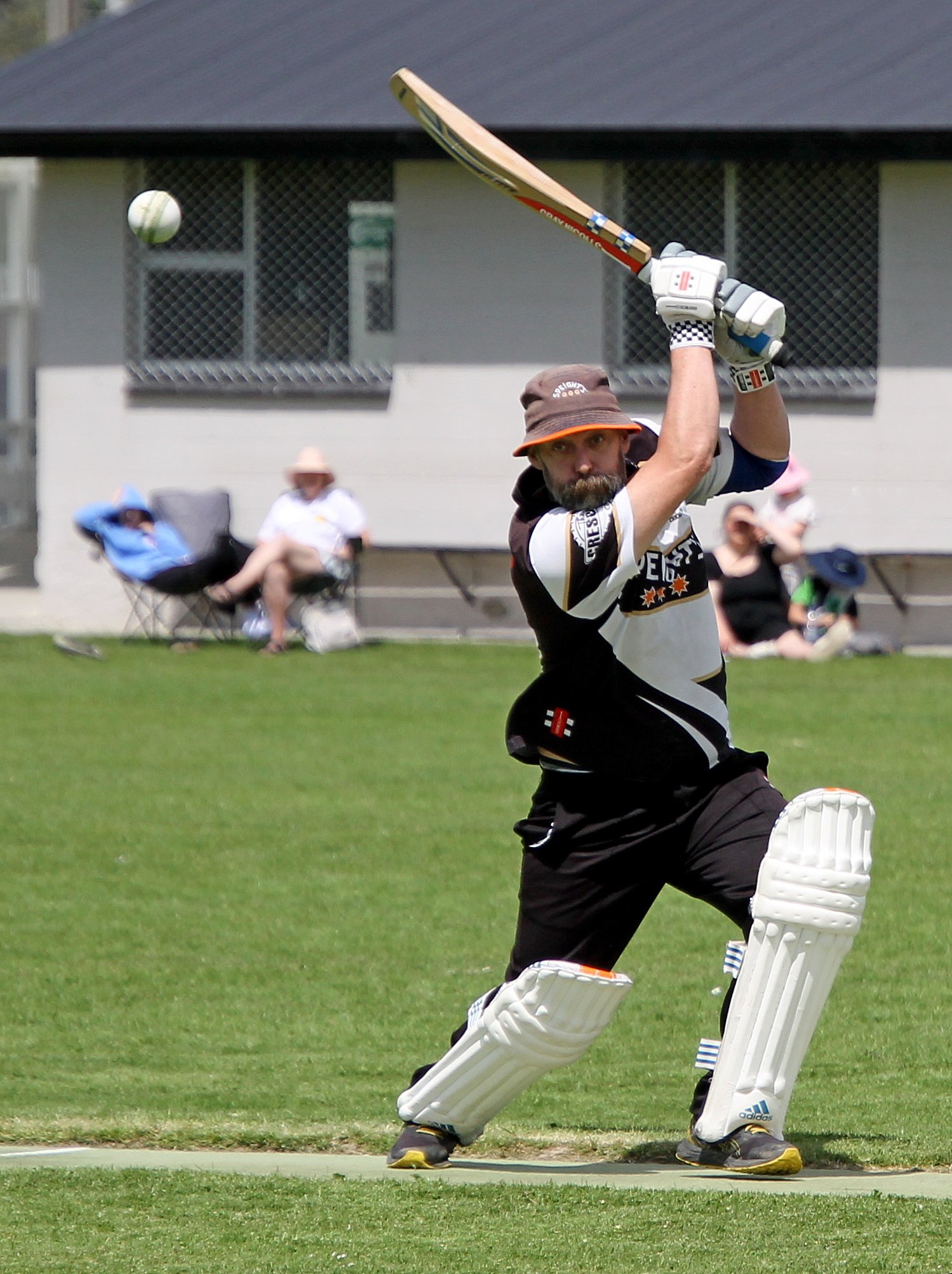 Kai Kings’ Connor Smith’s advance to McSkimming’s fast ball continued all the way to the pavilion...