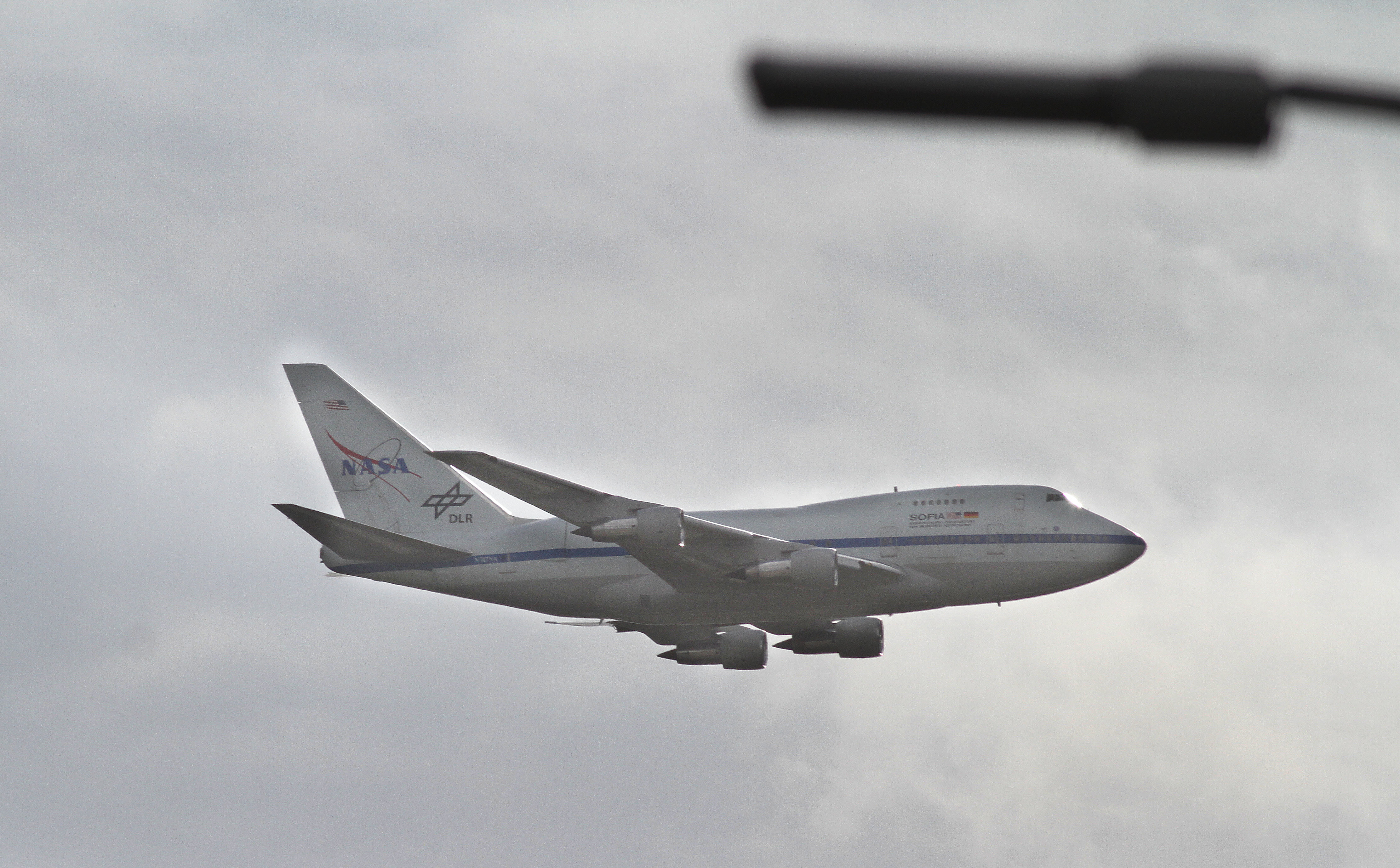 On Monday, SOFIA flew over the city one last time. Photo: John Cosgrove