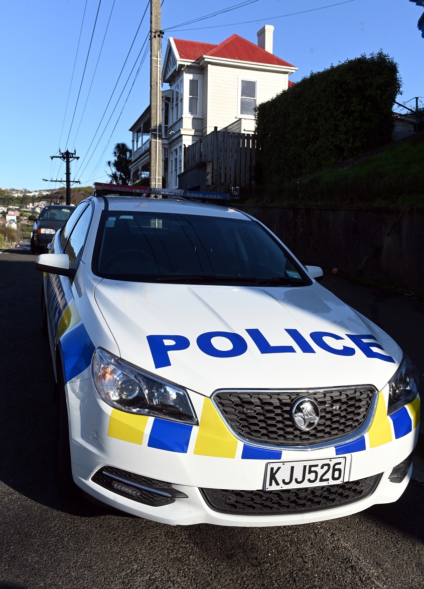 Police remained at the scene on Sunday morning. Photo: Linda Robertson