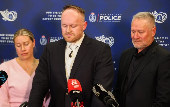 Lyn Fleming's son Aren Olsen, with his sister Rayna and father Bryn. Photo: RNZ / Louis Dunham