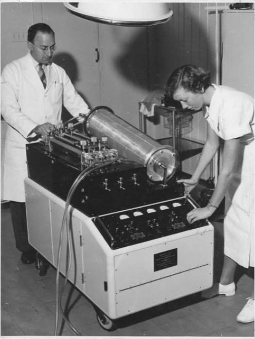 The modified Melrose Machine being prepared in 1958. Photo: The Auckland Weekly