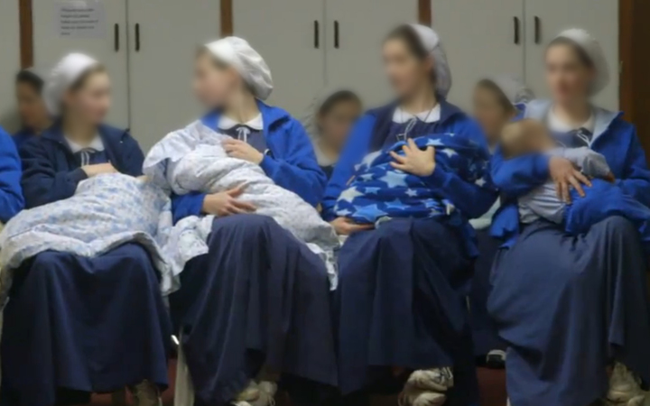 Mothers and children from the West Coast Christian community Gloriavale. Image: TVNZ via RNZ