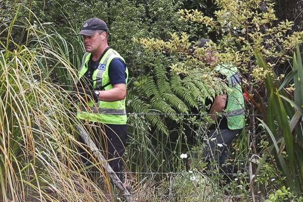 Police searching the bush off Scenic Drive in the Waitakere Ranges for Grace Millane's body. Photo: NZME