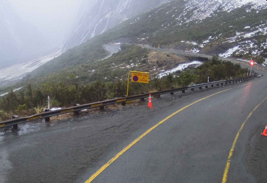 The Milford Road at Homer Tunnel this morning. PHOTO: MILFORD ROAD ALLIANCE 