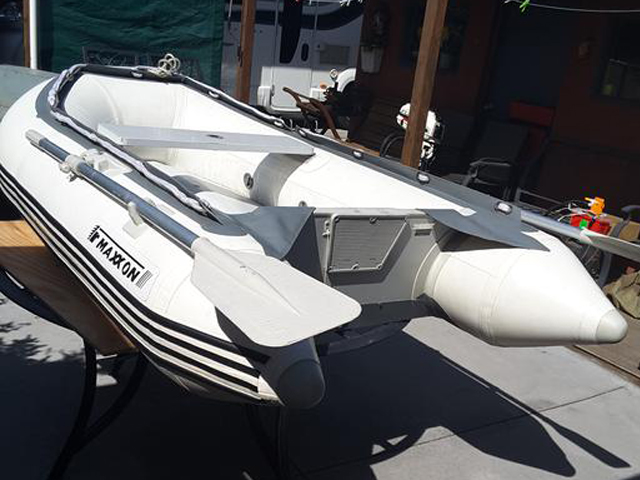 inflatableboat_25466.jpg
