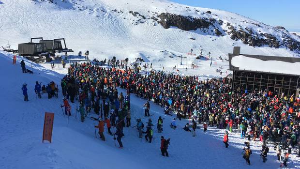 The queue at Turoa just before opening on Sunday morning. Photo: supplied via NZ Herald 