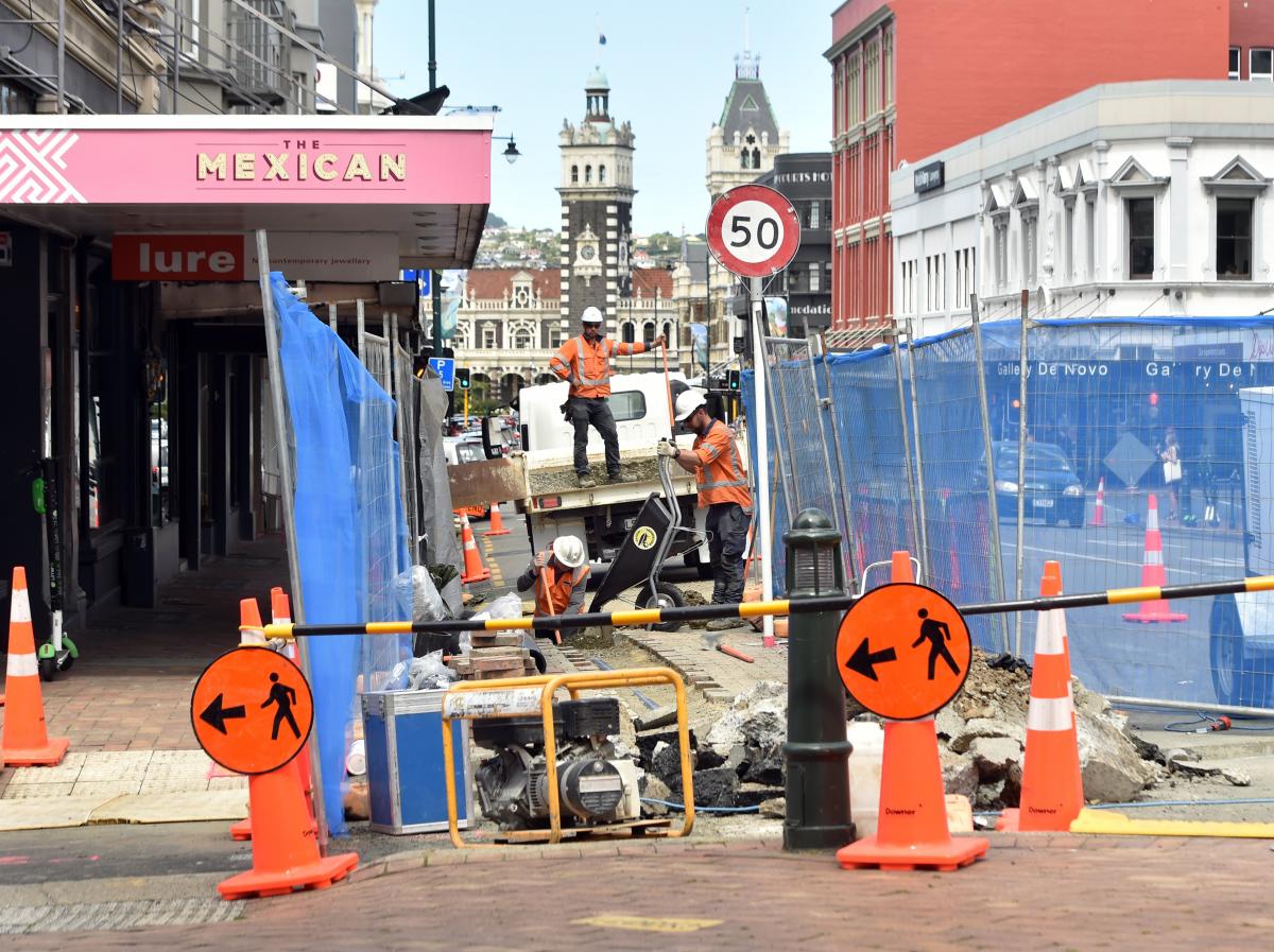 Bath St is currently closed as a new stormwater pump is being installed. Photo: Peter McIntosh