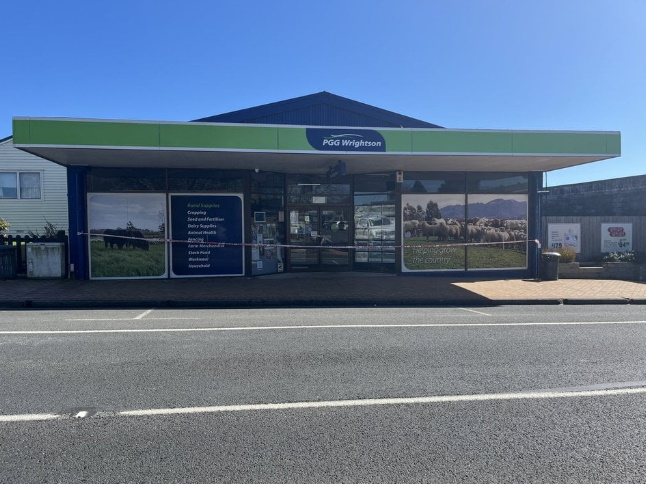 The cordon on the PGG Wrightson store in Piopio credit: Natalie Akoorie / RNZ