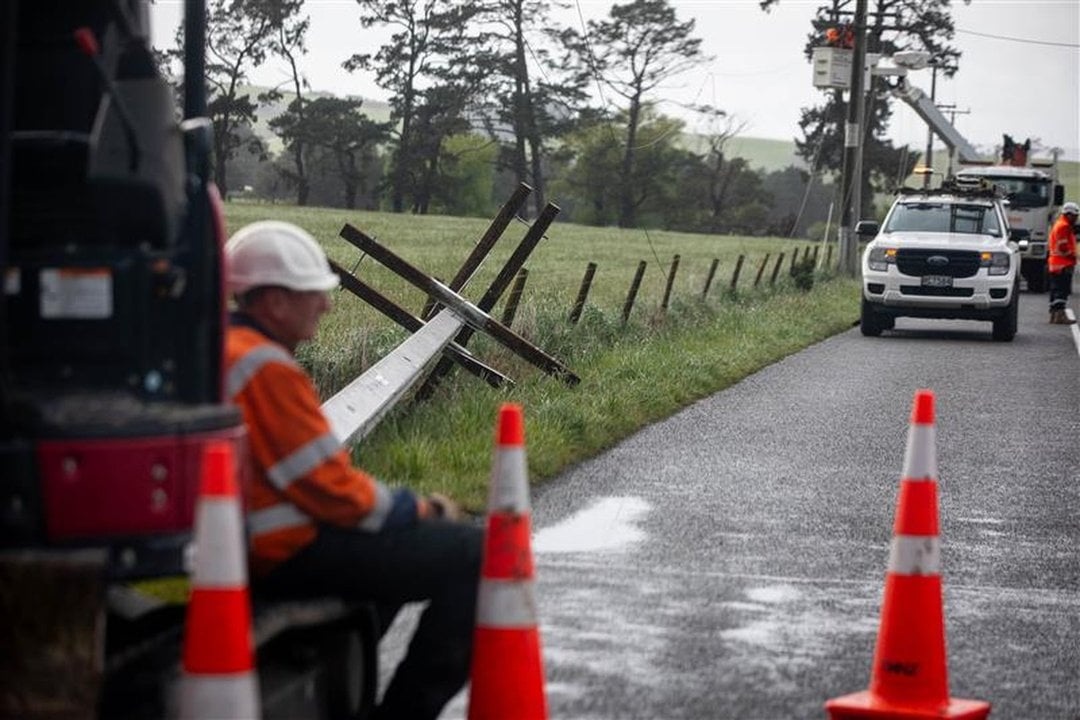 Wild weather has downed power lines and caused outages for thousands of people in both the North...