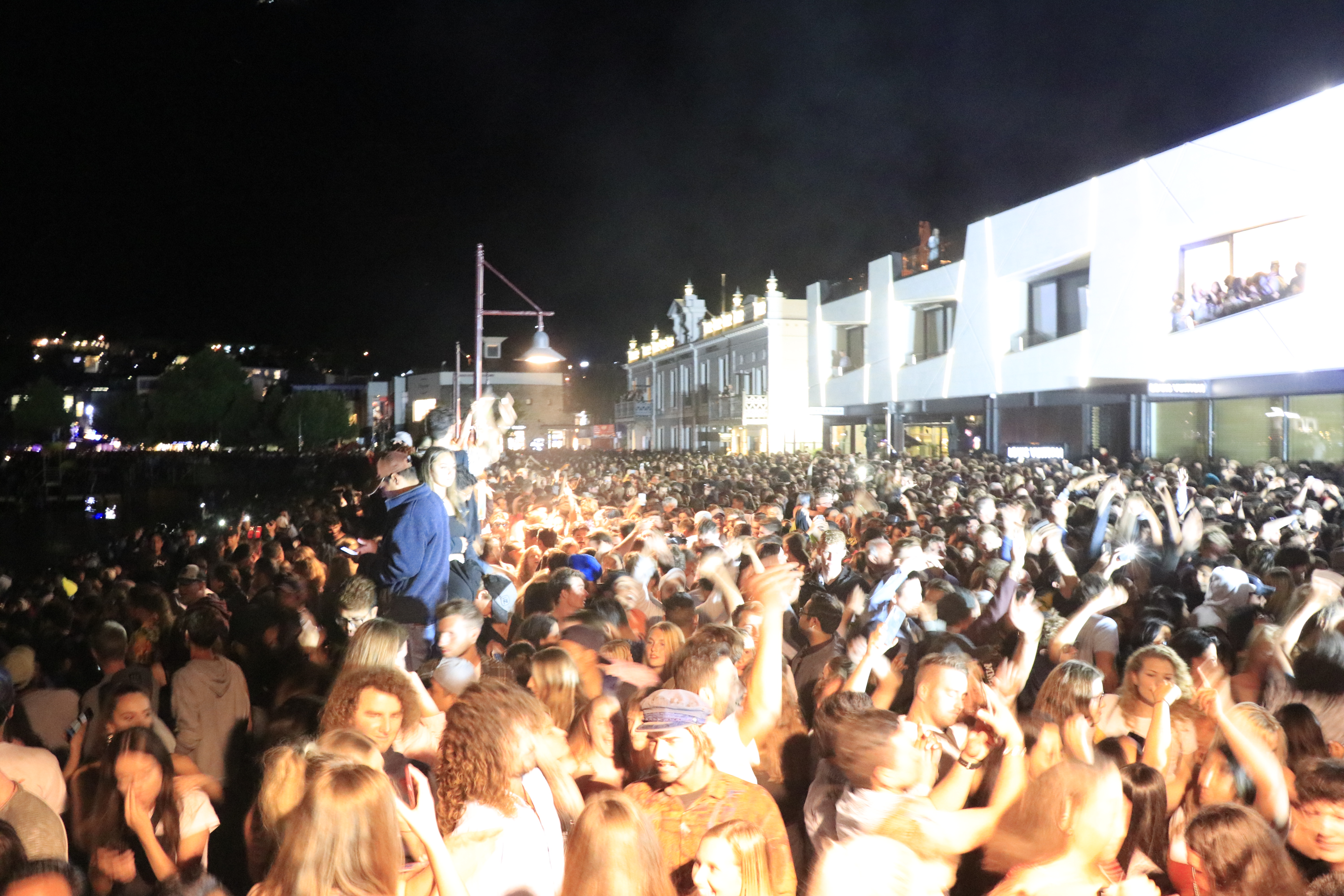 New Year revellers on Marine Parade. Photo: Paul Taylor 