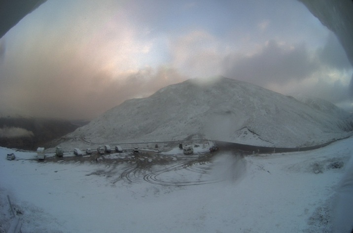 Snow on the Crown Range on Thursday morning. Photo: MetService webcam