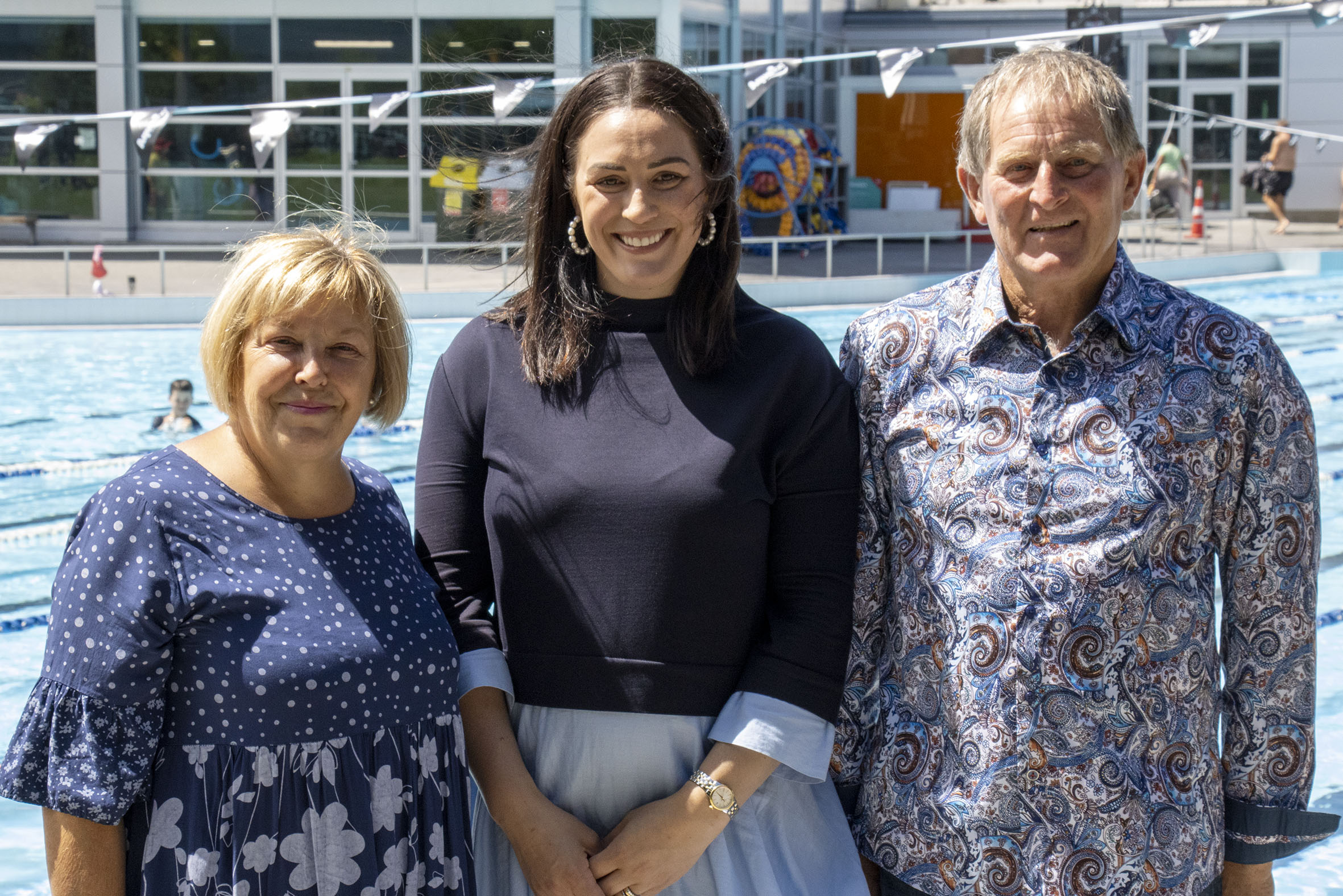 Dame Sophie Pascoe with her parents Jo and Garry Pascoe. Photo: Geoff Sloan