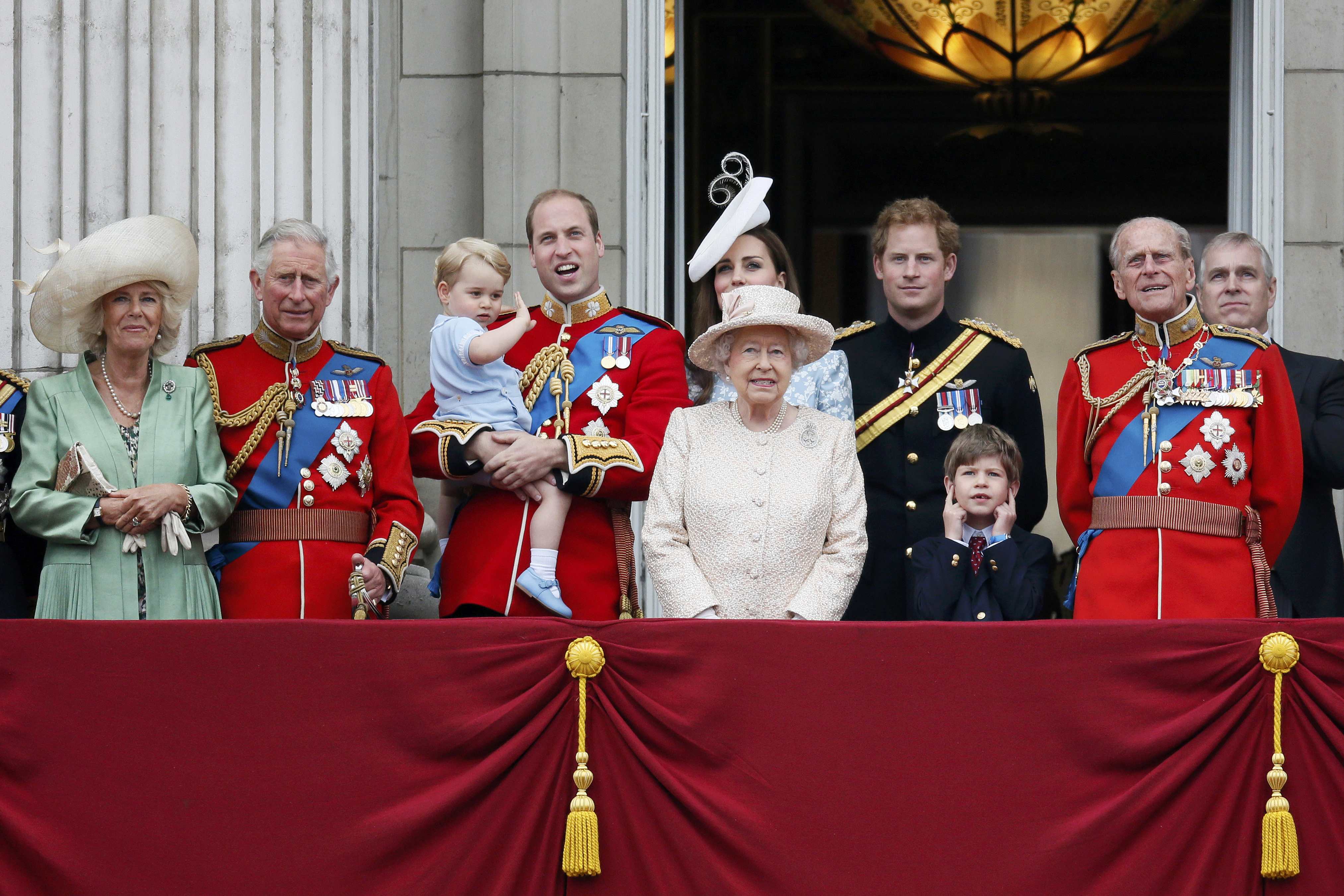 Nom De Famille De La Reine D Angleterre Royals celebrate Queen's bday | Otago Daily Times Online News