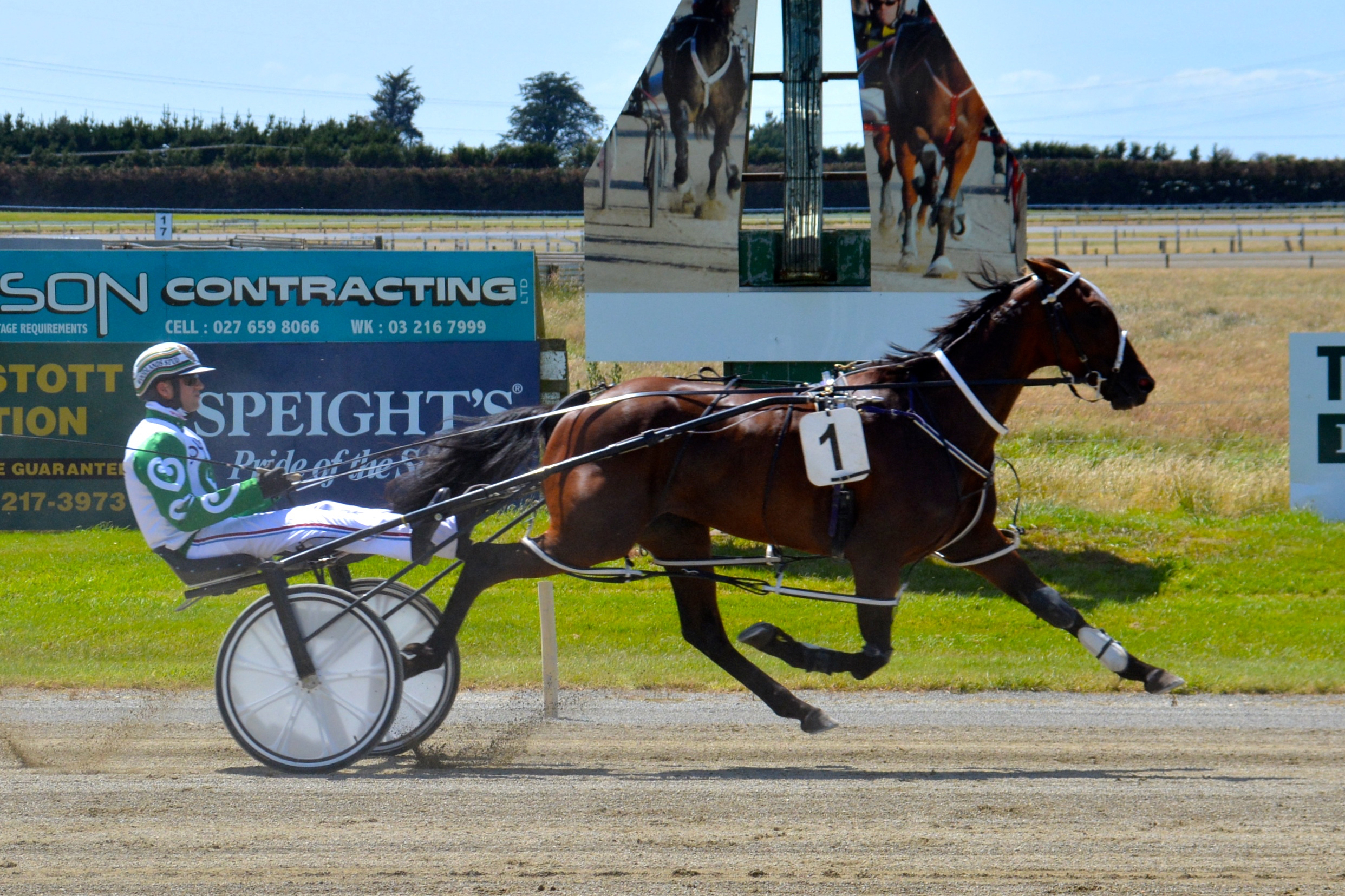 Eamon Maguire reunites with driver Dexter Dunn for his tilt at tomorrow’s  Southern Supremacy...