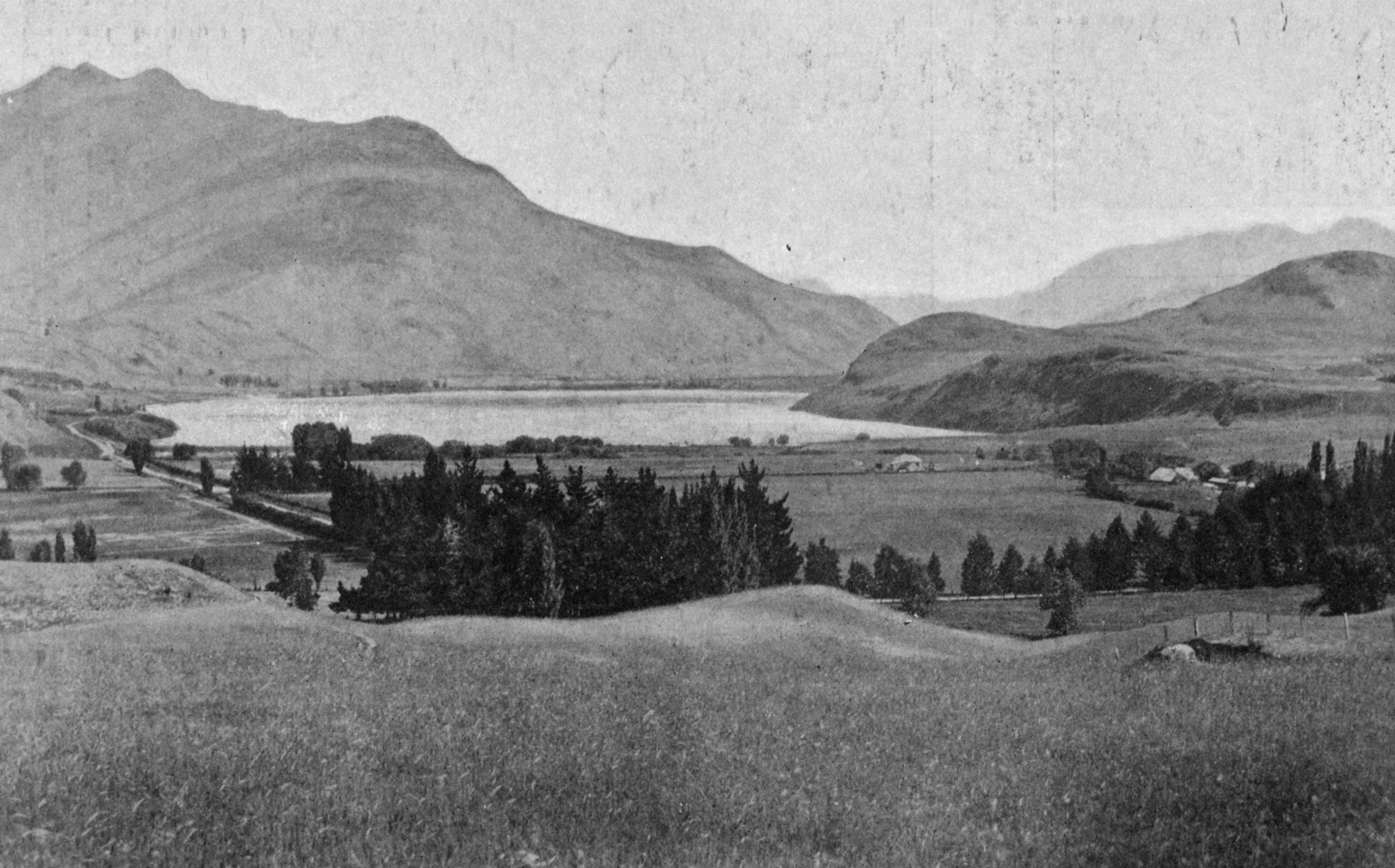 Lake Hayes, a pretty sheet of water, passed by the traveller en route from Queenstown to...