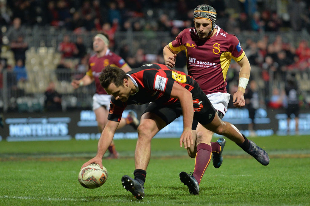 Tim Bateman crosses to score for Canterbury. Photo: Getty