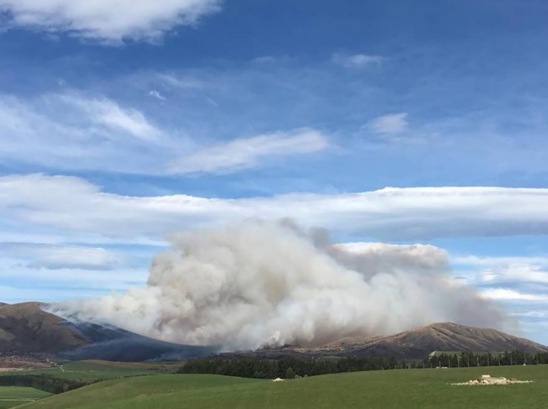 The fire broke out yesterday around Mount Prospect. Photo / Te Anau Volunteer Fire Brigade Facebook 