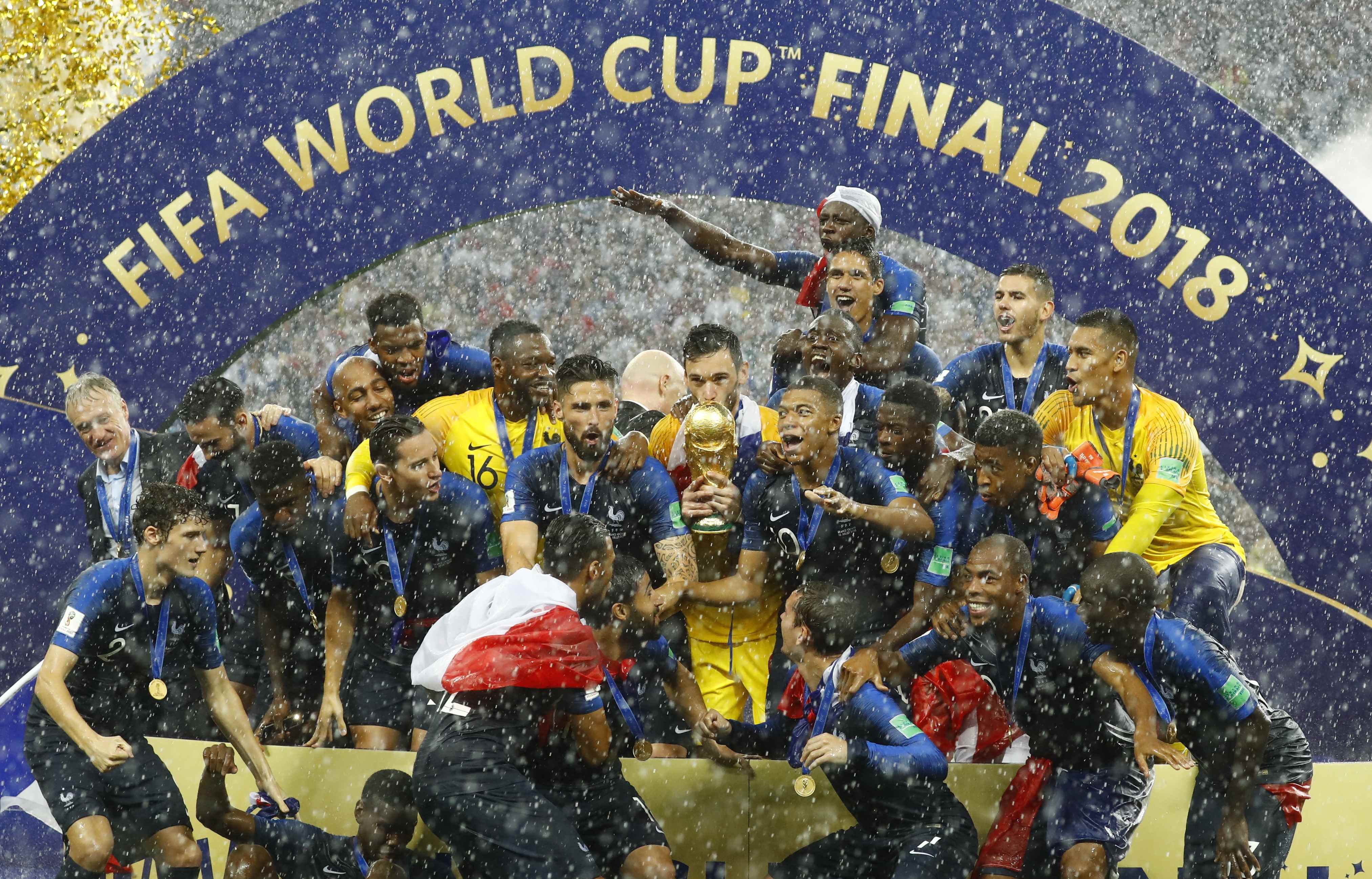 France's Hugo Lloris lifts the trophy as they celebrate winning the World Cup. Photo: Reuters