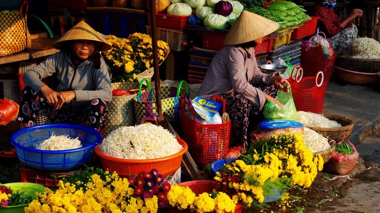 Hoi An market at dawn