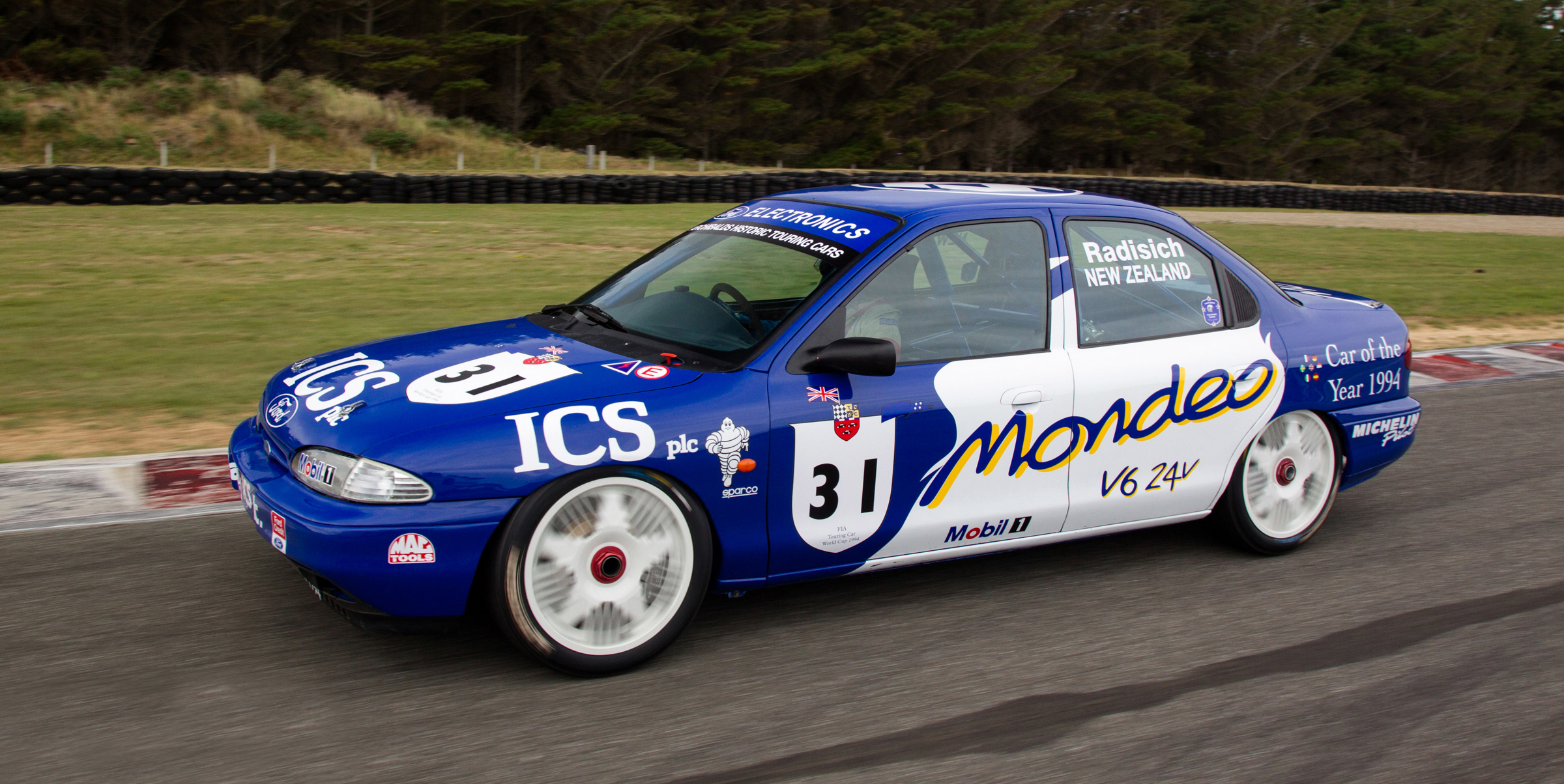 The Mondeo in action in New Zealand. (Photo: New Zealand Classic Driver)