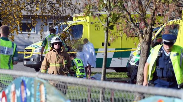 Police and ambulance staff at South End School in Carterton yesterday. Photo: NZME