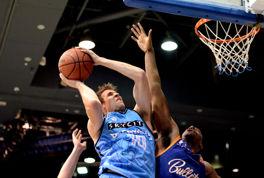 The Breakers' Tom Abercrombie lines up the basket against the Brisbane Bullets. Photo: Getty