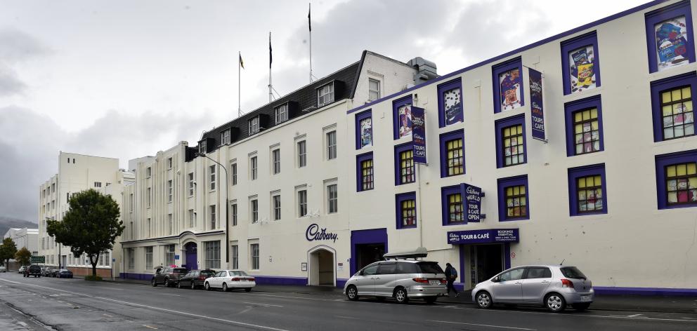 Cumberland St (State Highway 1) and the Cadbury building, the site of the new Dunedin hospital....