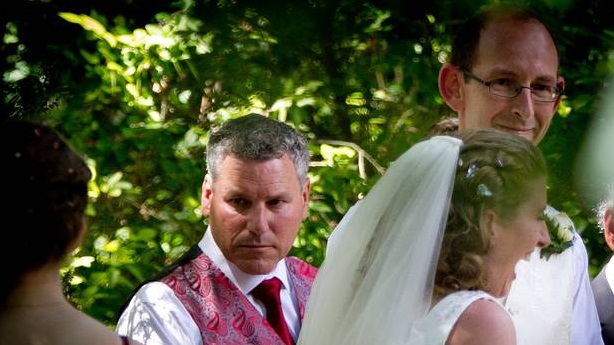 Paul Wilson (left) was groomsman for David Bain at his 2014 wedding. Photo: NZ Herald/File