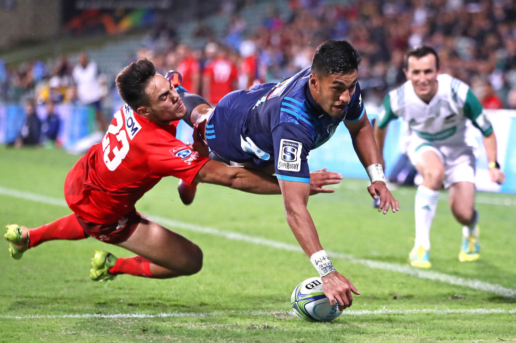 Rieko Ioane dives over to score for the Blues against the Sunwolves. Photo: Getty