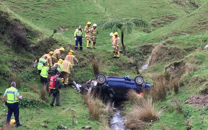 Emergency services at the scene of the crash. Photo: Philips Search and Rescue Trust via RNZ