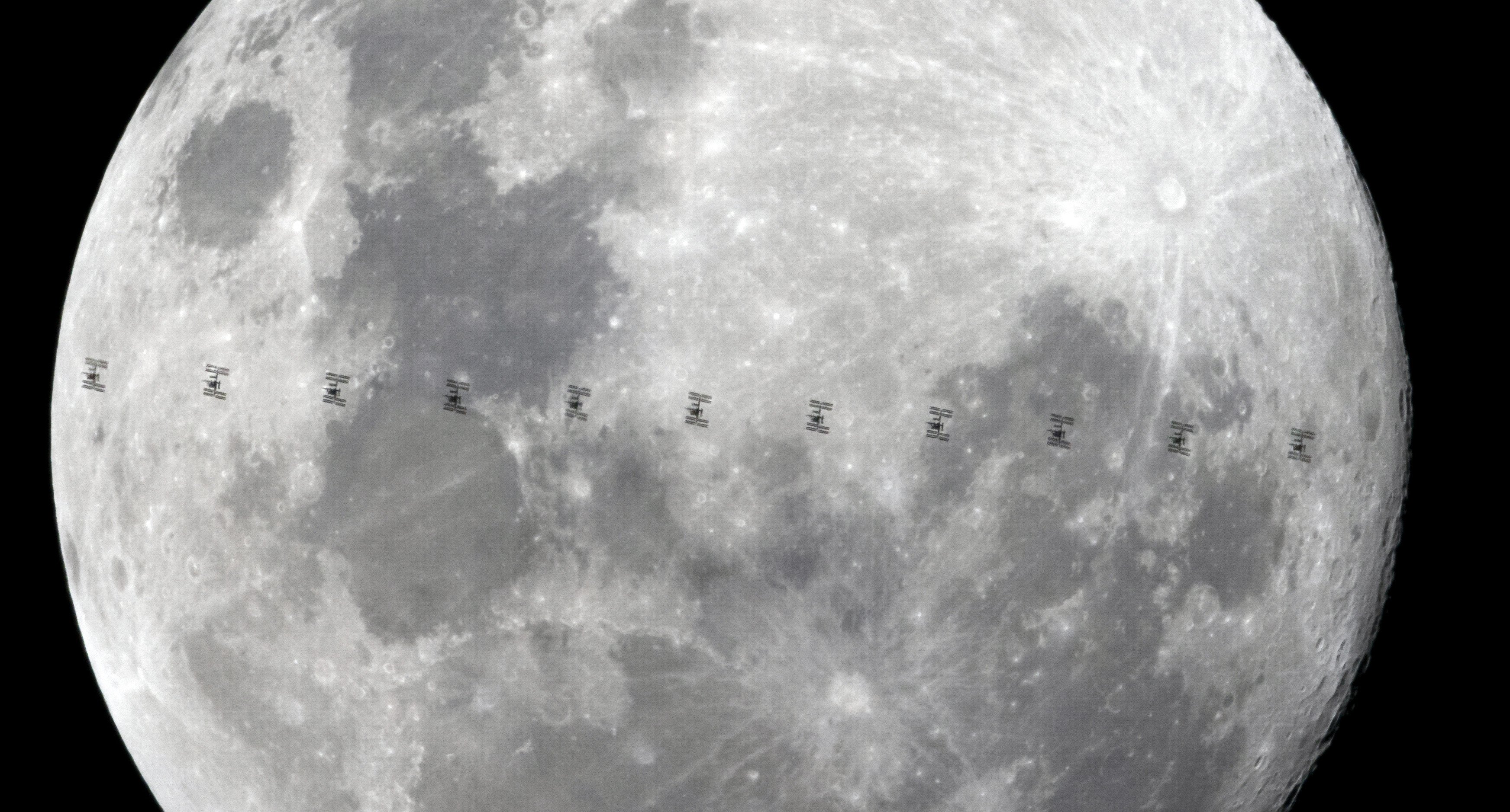 The International Space Station crosses the Moon. Photo: Ian Griffin