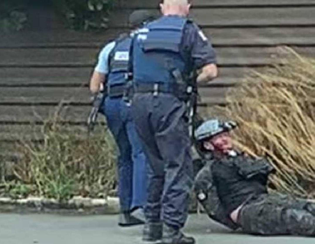 The moment the alleged gunman was caught by police.