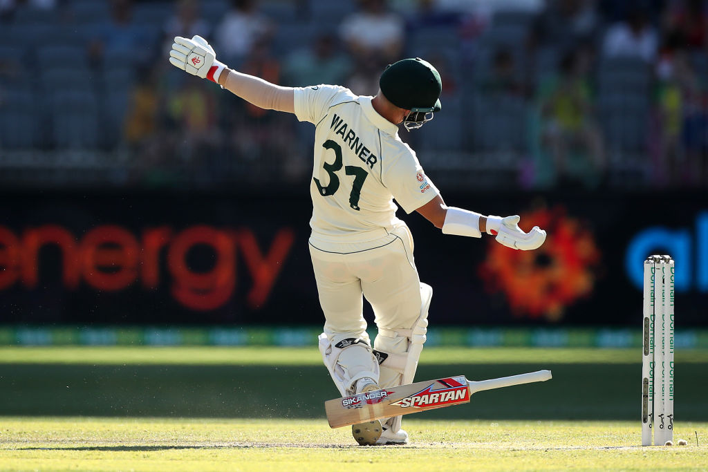 Australia's David Warner is dismissed by New Zealand's Tim Southee. Photo: Getty Images