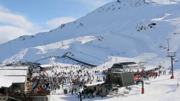 The girl was skiing with her family at Mt Hutt when she hit her head on rocks. Photo: NZ Herald/file