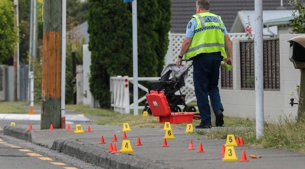 Police at the scene in Hastings. Photo via NZ Herald