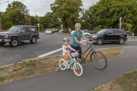 Jaclyn Pow and her daughter Olivia at the Barrington St/Cashmere Rd roundabout. Photo: Geoff Sloan