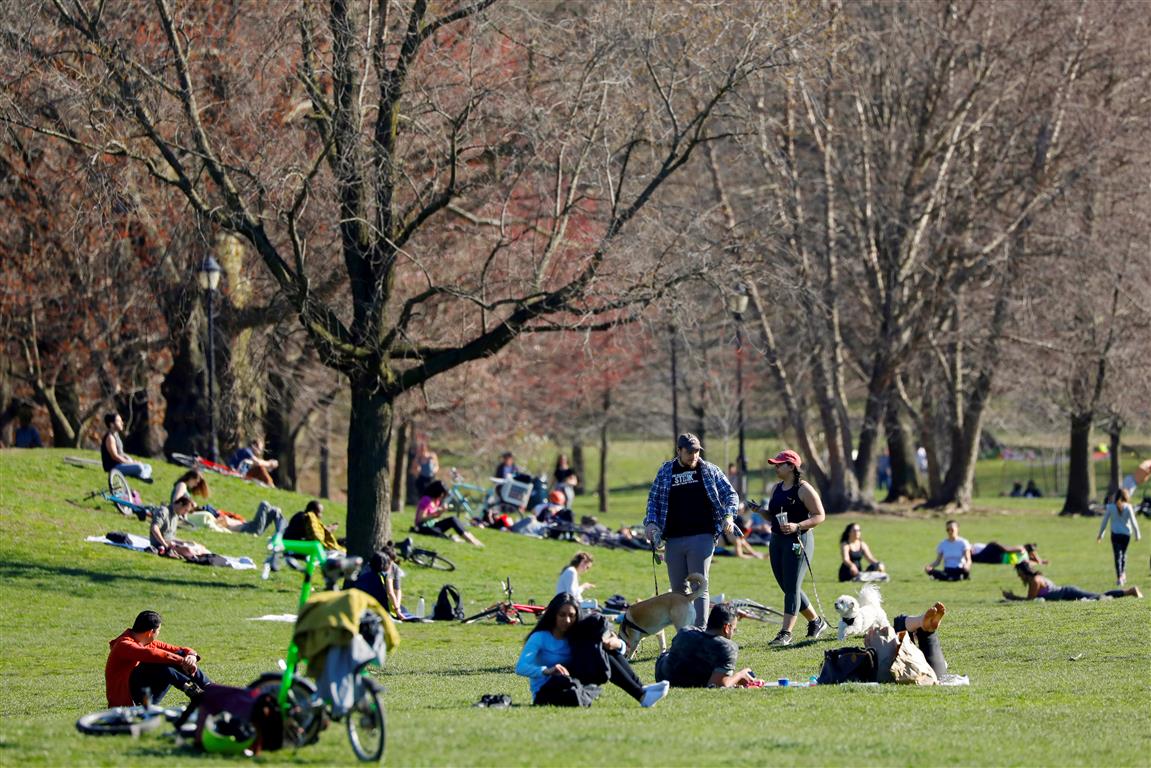 People gather in Prospect Park in Brooklyn, New York. Photo: Reuters