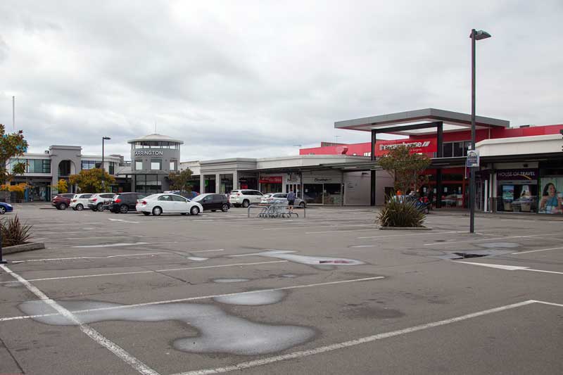Barrington Fresh Choice is open, all other shops closed.