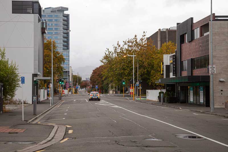 A Police patrol on Colombo St, North of Cathedral Square. Photo: Geoff Sloan