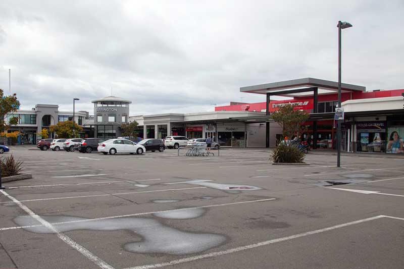 An almost deserted Barrington Mall. Malls will remain closed under Level 3. Photo: Geoff Sloan