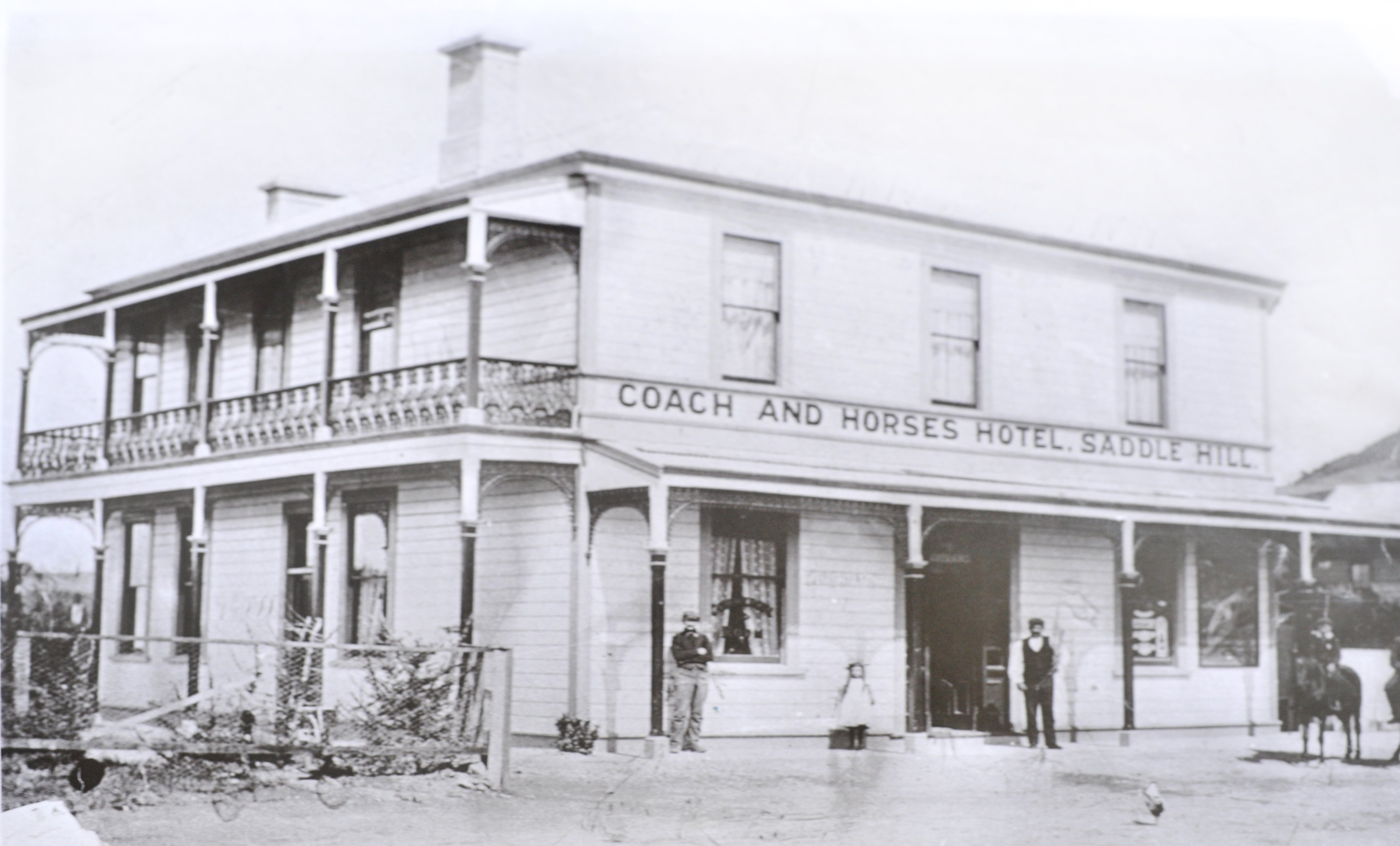 The Coach and Horses Hotel in 1904.