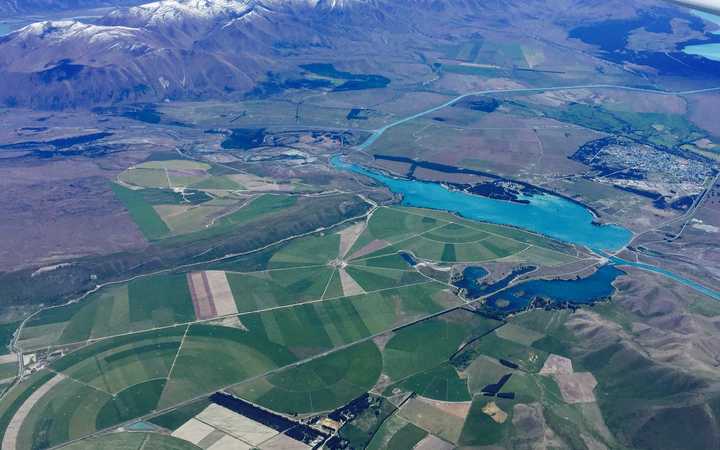 Irrigation around Twizel as seen from the air in 2016. Photo: Gavin Wills via RNZ