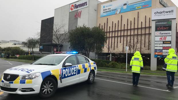Police at the scene in Hamilton this morning. Photo: NZ Herald