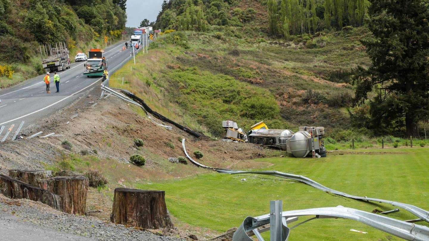 Emergency services at the scene of the crash on SH5. Photo:  NZ Herald 