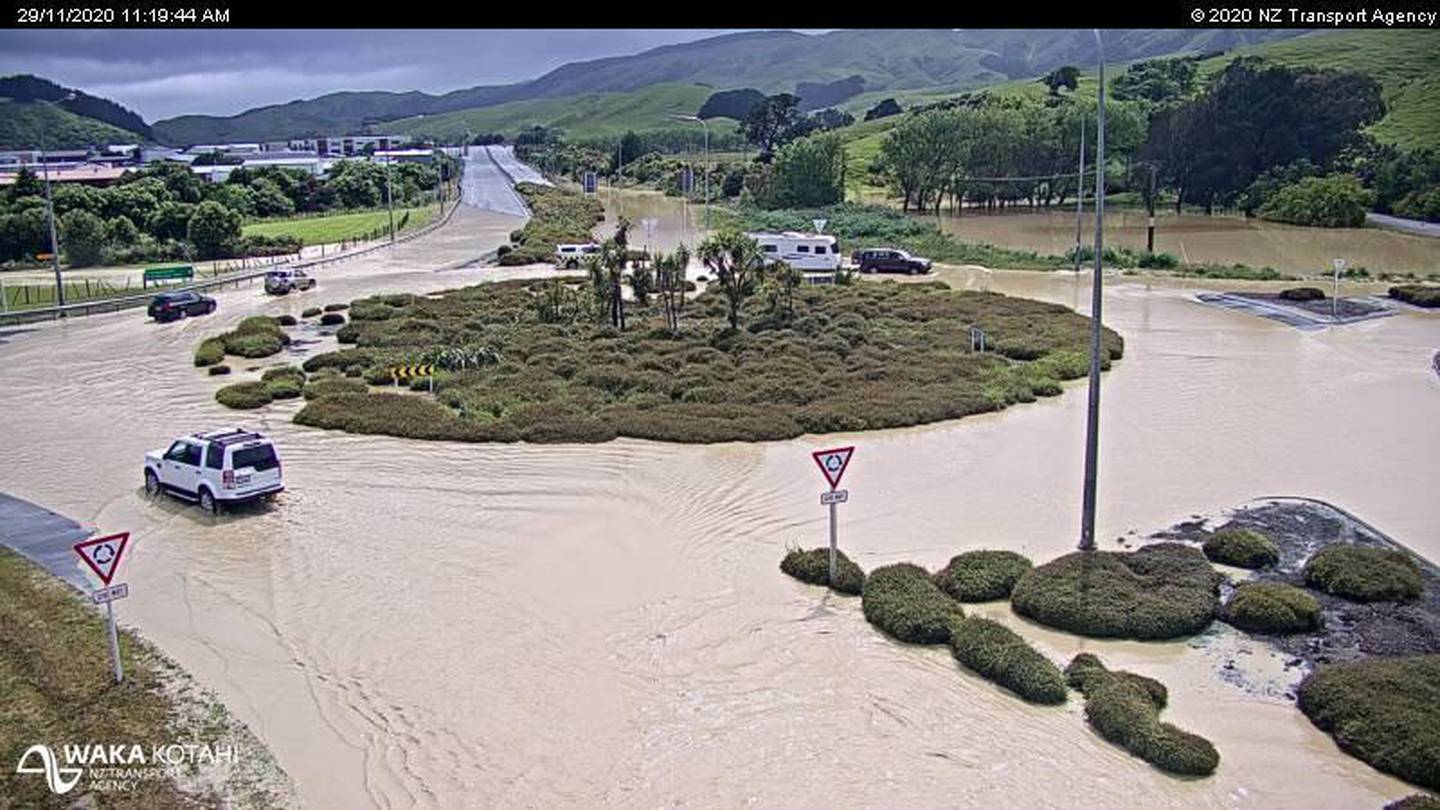 Flooding in Plimmerton. Photo / NZTA