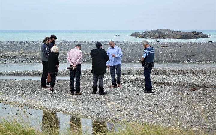 Ngāi Tahu perform a karakia at the site, Kekerengu. Photo: RNZ 